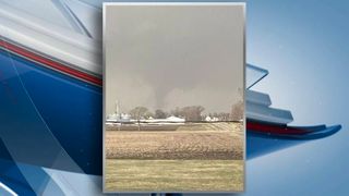 Geneseo police confirm tornado on the ground Friday night