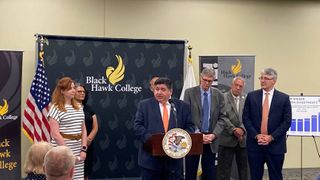  Gov. Pritzker visits Black Hawk College to highlight investments in education 