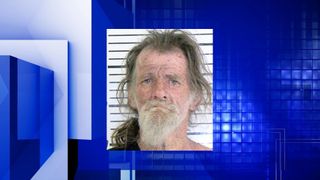 Officers accuse Davenport man of hosting drug house