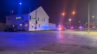 Police: 1 person shot early Friday morning in Davenport