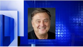 Country Countdown's Lon Helton will speak at Monmouth College commencement