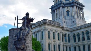  Illinois lawmakers push to ban ‘forever chemicals’ in firefighter gear due to cancer risk 