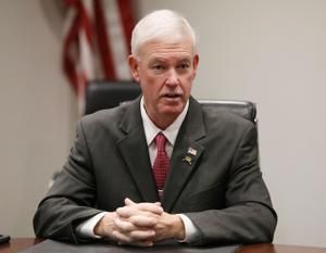 Davenport mayor apologizes for not allowing civil rights director to speak