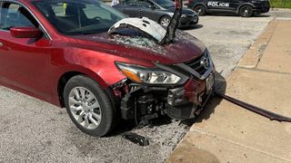  Car crashes into nail salon