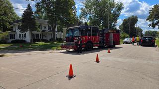 2 homes evacuated after gas line hit in Moline