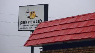 New Eldridge cafe runs on Golden Rule: Serve how you’d like to be served, owner says