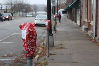 Muscatine provides six weeks of free holiday parking for shoppers, visitors