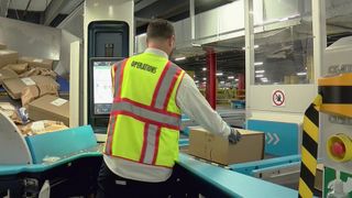Amazon Fulfillment Center, Davenport, may break records in holiday delivery volume