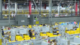  Davenport Amazon Fulfillment Center prepares for holiday shopping season
