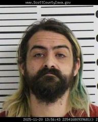 Davenport man accused of sexually abusing child over several years