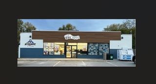 Remodeled Gas Spot opens on Rockingham Road, Davenport