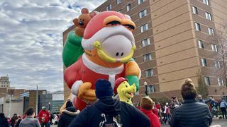 Festival of Trees Holiday Parade brings holiday cheer to Davenport