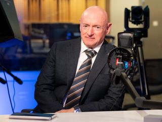 Sen. Mark Kelly responds to Pentagon investigation