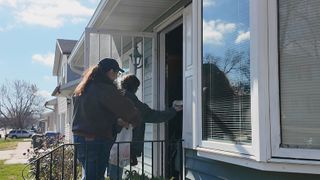  LivWell CARES delivers 400 Thanksgiving meals to Scott County seniors