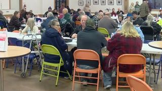 'Mr. Thanksgiving' holiday meal a success