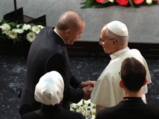 Pope Leo XIV encourages Turkey to be a force for peace on his first foreign trip