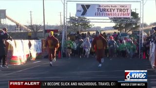  YMCA Turkey Trot draws record crowd in Davenport