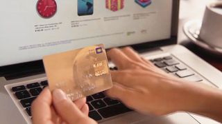 How to avoid scams while shopping online for deals