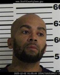 911 call leads to arrest of man on human trafficking charges in Scott County