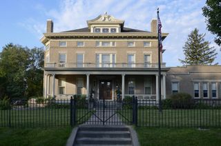 Opinion: Elegant, extraordinary Muscatine Art Center worth a visit