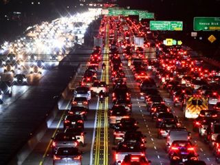 Traffic congestion hits a record high, spreading to more hours of the week