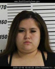 Three people arrested in Bettendorf prostitution sting