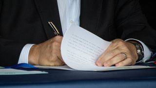  Pritzker signs ‘medical aid in dying’ bill amid religious opposition 