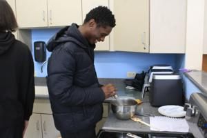 Davenport North High culinary class competes in annual cake competition