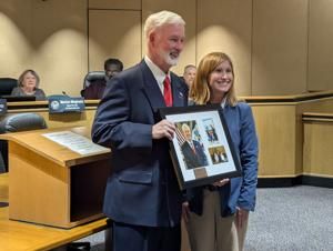 Davenport bids farewell to mayor, four council members