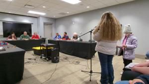 Eldridge decides to shut down community center and roller rink on 3-2 vote