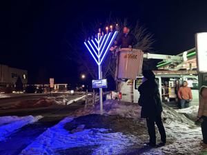 Third night of Hanukkah celebrated with menorah lighting in Bettendorf