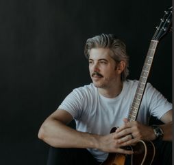 Singer-songwriter Dan Hubbard will be in concert at Redstone Room, Davenport