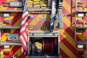 42-year-old man injured in Monday morning apartment fire in Davenport