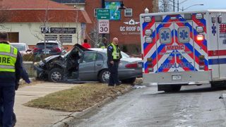 2 vehicle crash blocks Harrison Street