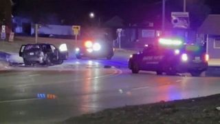 Single-vehicle crash closes 4th Ave. in Moline