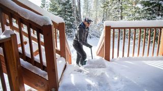 Snow on ground in Alabama, Louisiana, Texas etc. but NOT in the Quad Cities!