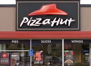 Pizza Hut to close 250 'underperforming' locations