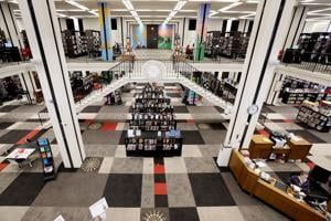 Davenport library plans to again hire a social worker as federal funds wind down