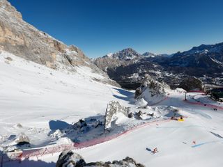 Team USA settles in to athletes' villages, 'smash' pizzas