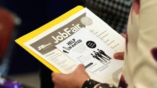 Job openings fewest since 2020: Feds