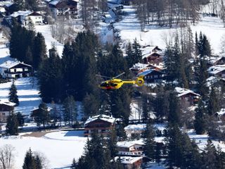 US ski star Lindsey Vonn crashes in Olympic downhill race