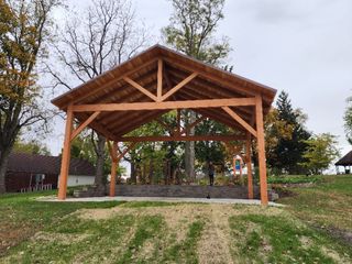 Geneseo Girl Scout achieves Gold Award with stage project