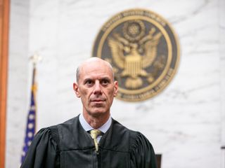 Federal judge orders return of Venezuelan migrants deported to El Salvador under Alien Enemies Act