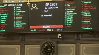 Iowa lawmakers miss school funding deadline as budget debate continues