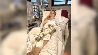  Lindsey Vonn says she will need at least 2 more surgeries following crash at Olympics