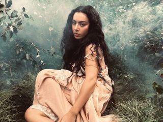 Gothic romance reaches new 'Heights' as fan communities collide