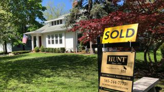 Mortgage rates fall below 6 percent for first time in over 3 years