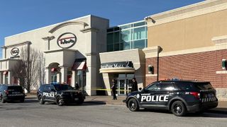  Man injured after stabbing at NorthPark Mall, police say