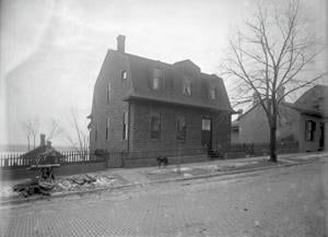 Memories of Muscatine: The Mrs. L. I. Crowley Residence