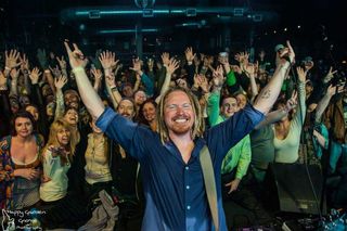 Kris Lager brings soul, blues, 'celebrate life' energy to Bishop Hill